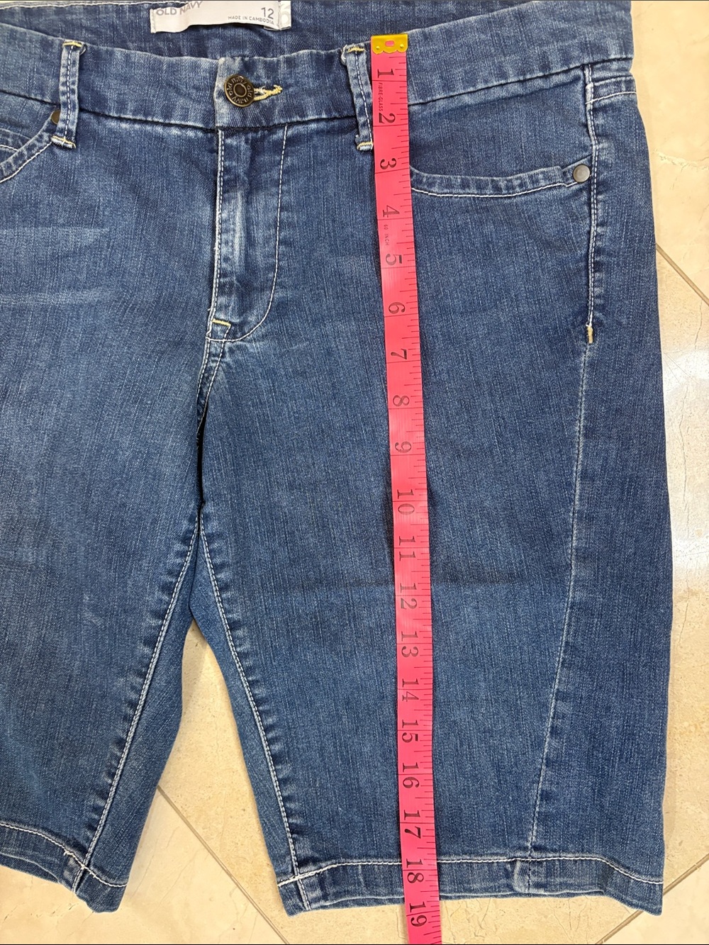 ⭐️ Old Navy Dark Blue Low Rise Denim Jean Shorts- size 12 - Picture 8 of 9